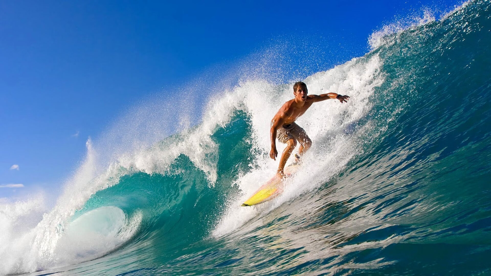 外援逐渐融入体系场上表现稳定成为球队攻防两端支柱，球队外援什么意思